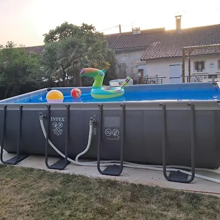 Vakantiehuis Au Doux Reve Avec Piscine Et Prives *